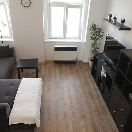Fine Apartment In Centrum Of Slany With Aircondition Exterior photo
